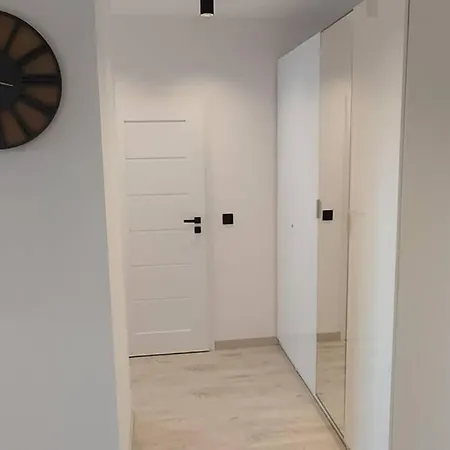 Modern Moldawska * Warsaw